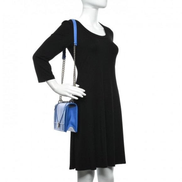 DIOR Lambskin Diorama bag - Medium - Picture 3 of 7